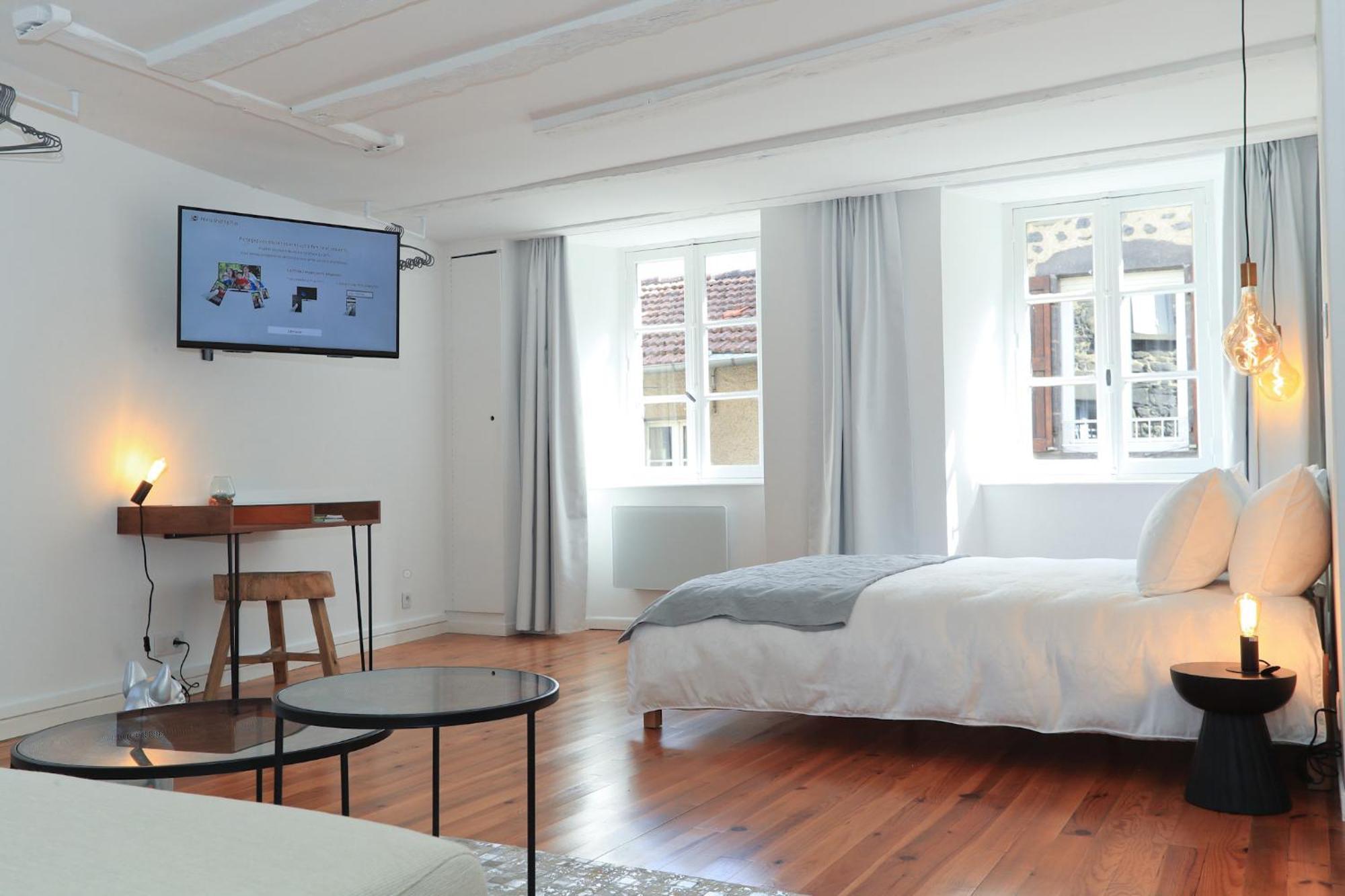 Artist Flat Saint Flour Apartment Ngoại thất bức ảnh